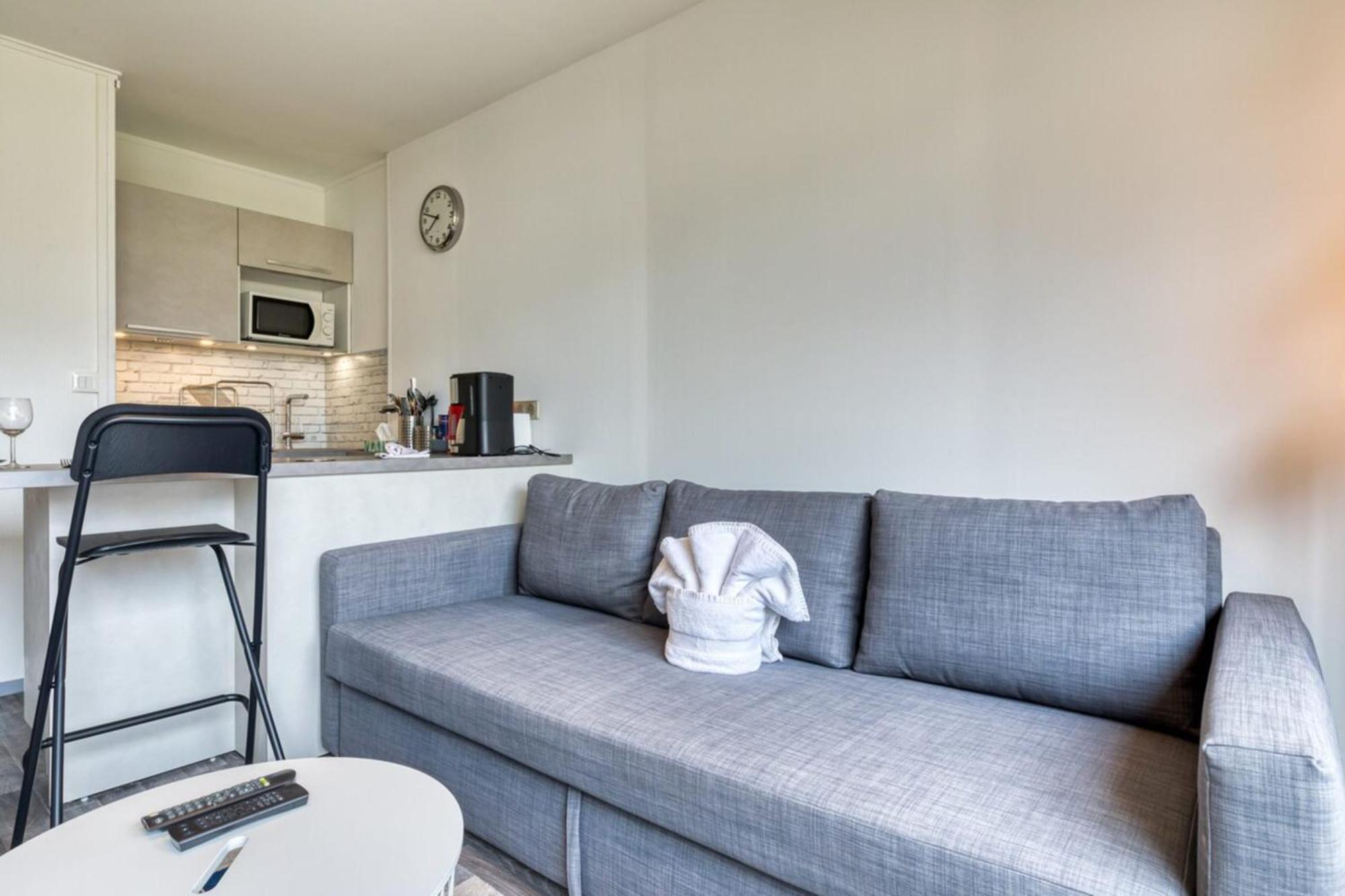 Olivia Studio Avec Place De Parking Руан Екстериор снимка